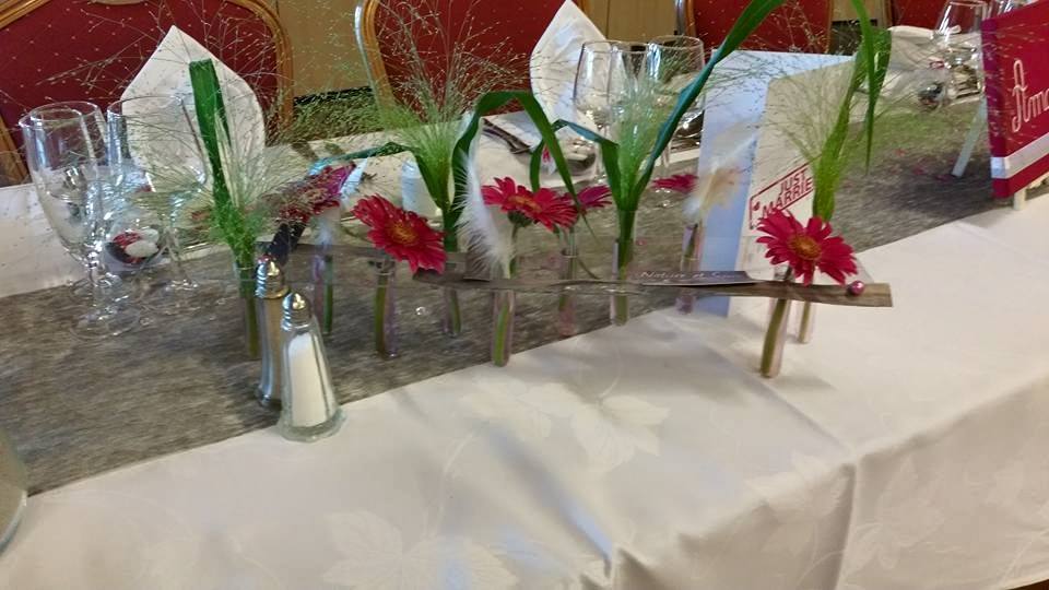 Décoration de mariage : salle , table, lieu de culte